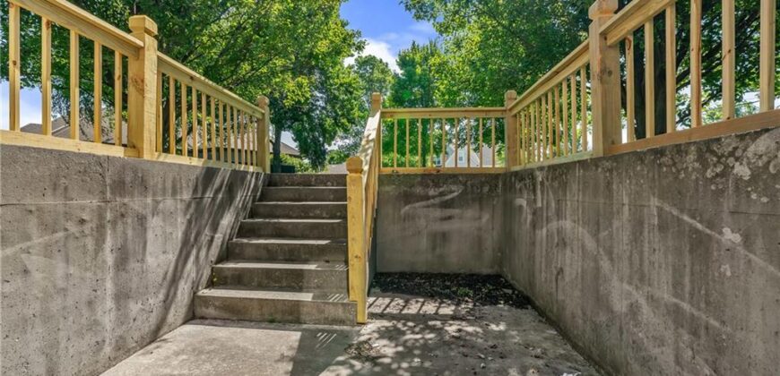 1709 Cambridge Circle, Kearney, MO 64060