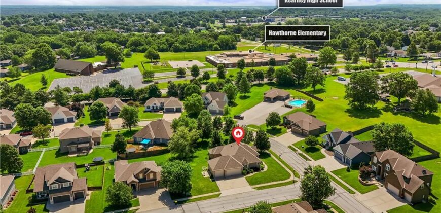1709 Cambridge Circle, Kearney, MO 64060