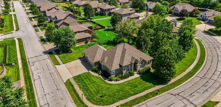 1709 Cambridge Circle, Kearney, MO 64060