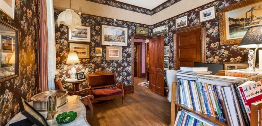 406 E Arthur Street, Liberty, MO 64068