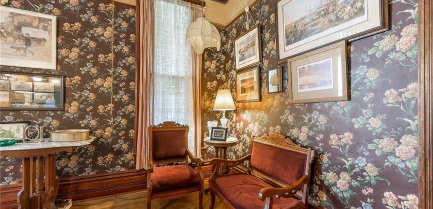 406 E Arthur Street, Liberty, MO 64068