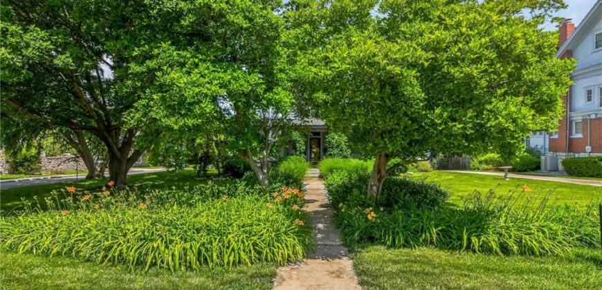 406 E Arthur Street, Liberty, MO 64068