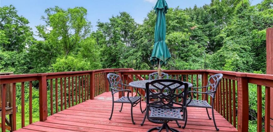 9930 N Cherry Drive, Kansas City, MO 64155