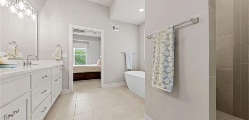 13430 Terrace Park Drive, Parkville, MO 64152