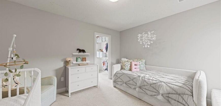 13430 Terrace Park Drive, Parkville, MO 64152