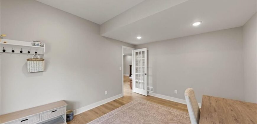 13430 Terrace Park Drive, Parkville, MO 64152