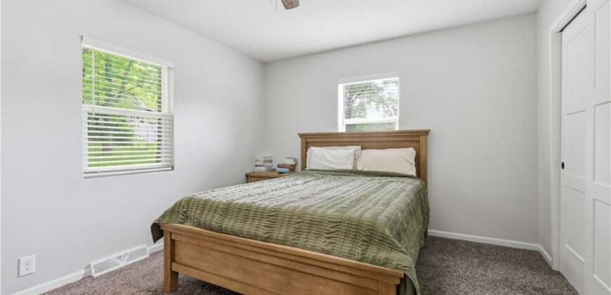 6709 Eastside Drive, Kansas City, MO 64152