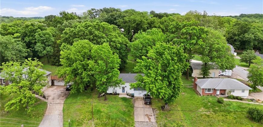 6709 Eastside Drive, Kansas City, MO 64152
