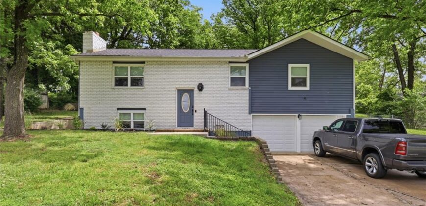 6709 Eastside Drive, Kansas City, MO 64152