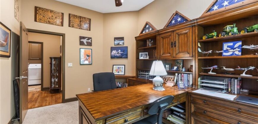 9657 Lime Stone Road, Parkville, MO 64152