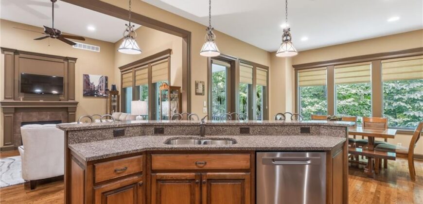 9657 Lime Stone Road, Parkville, MO 64152