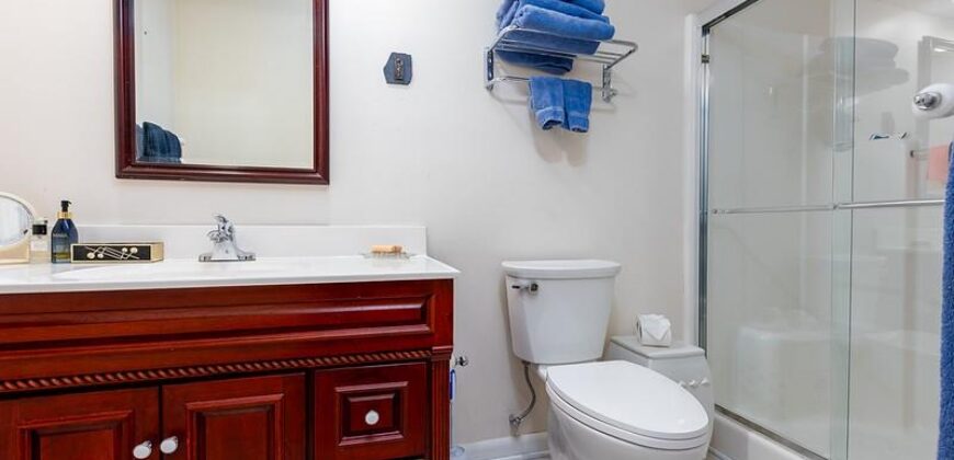 6120 N Strathbury Avenue, Kansas City, MO 64151