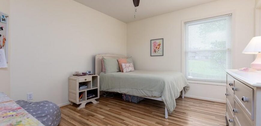 6120 N Strathbury Avenue, Kansas City, MO 64151