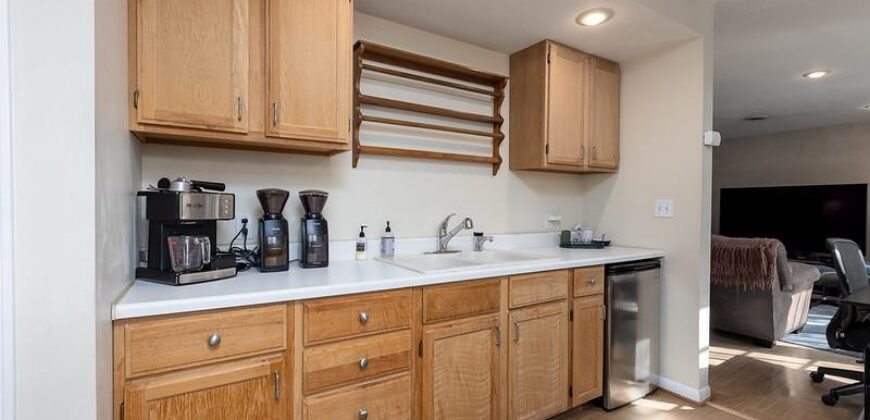 6120 N Strathbury Avenue, Kansas City, MO 64151