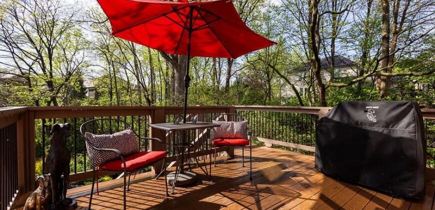 6120 N Strathbury Avenue, Kansas City, MO 64151