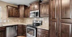 725 E 13th Terrace, Kearney, MO 64060