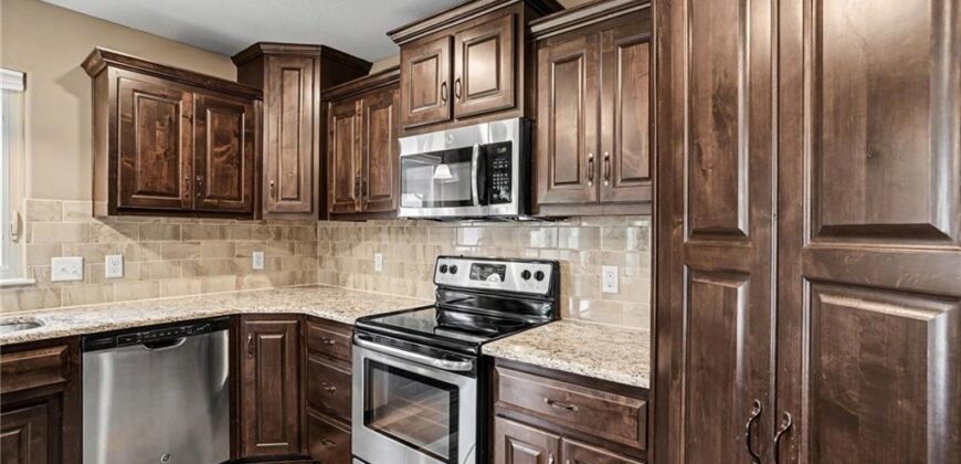 725 E 13th Terrace, Kearney, MO 64060