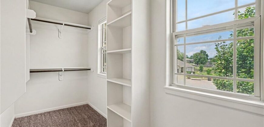725 E 13th Terrace, Kearney, MO 64060