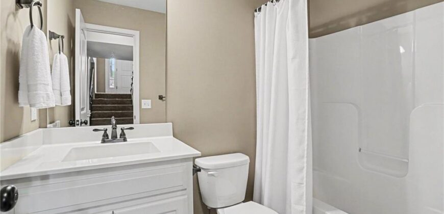 725 E 13th Terrace, Kearney, MO 64060