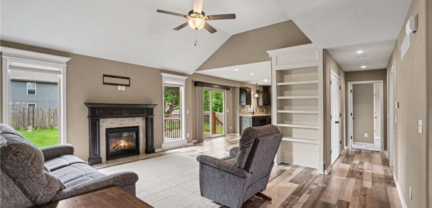 725 E 13th Terrace, Kearney, MO 64060
