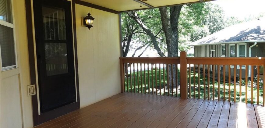 6807 Orchard Street, Liberty, MO 64068