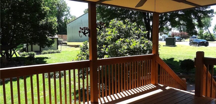 6807 Orchard Street, Liberty, MO 64068