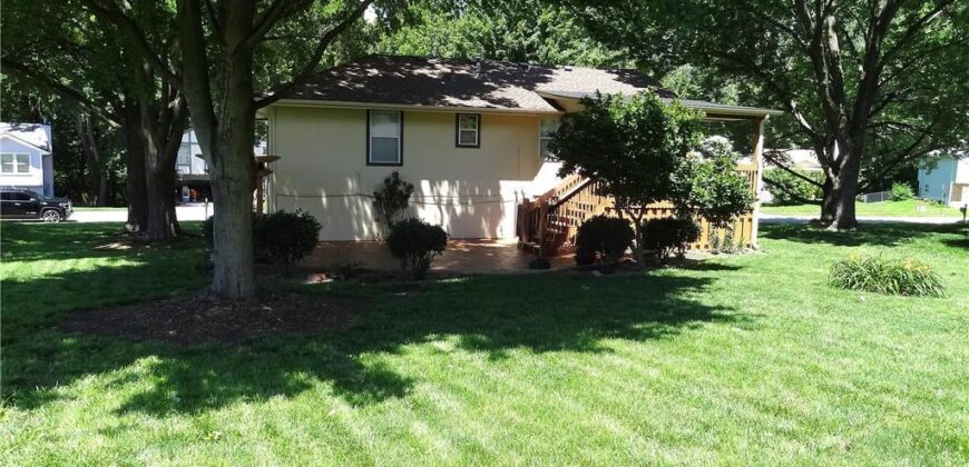 6807 Orchard Street, Liberty, MO 64068