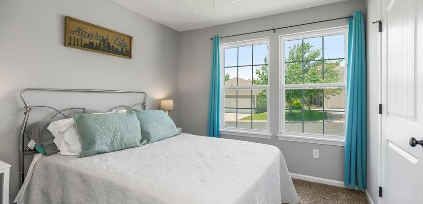 12209 N Pomona Lane, Kansas City, MO 64163