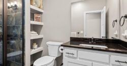 5866 S National Drive, Parkville, MO 64152