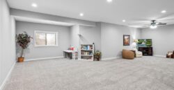 5866 S National Drive, Parkville, MO 64152