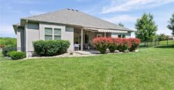5866 S National Drive, Parkville, MO 64152