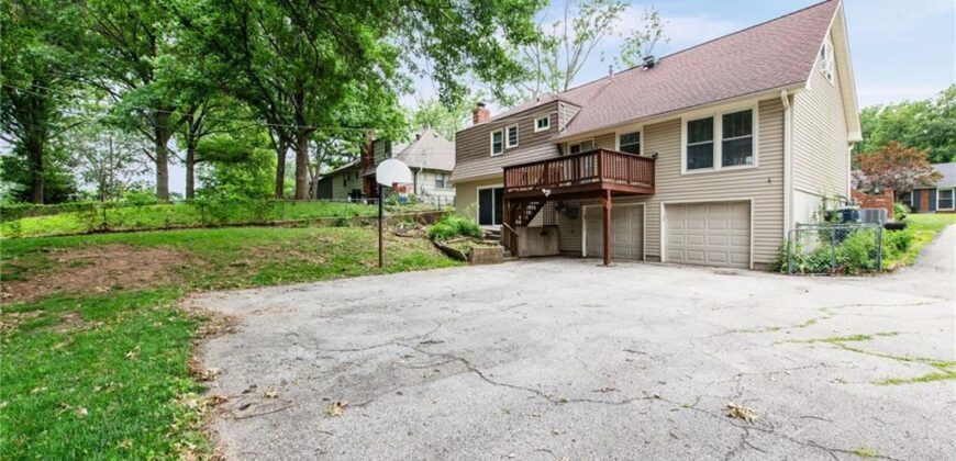 6819 Birch Lane, Kansas City, MO 64151