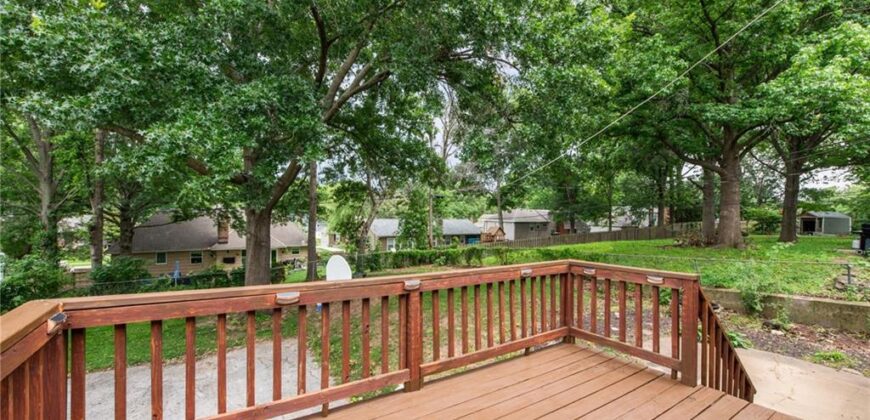 6819 Birch Lane, Kansas City, MO 64151