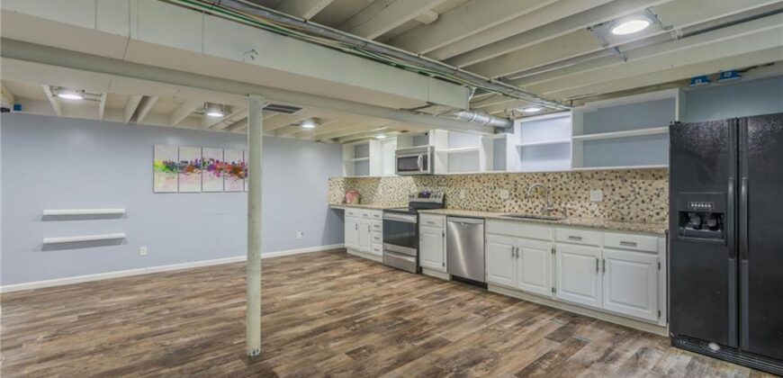 6607 NW QUAIL RUN Drive, Kansas City, MO 64152
