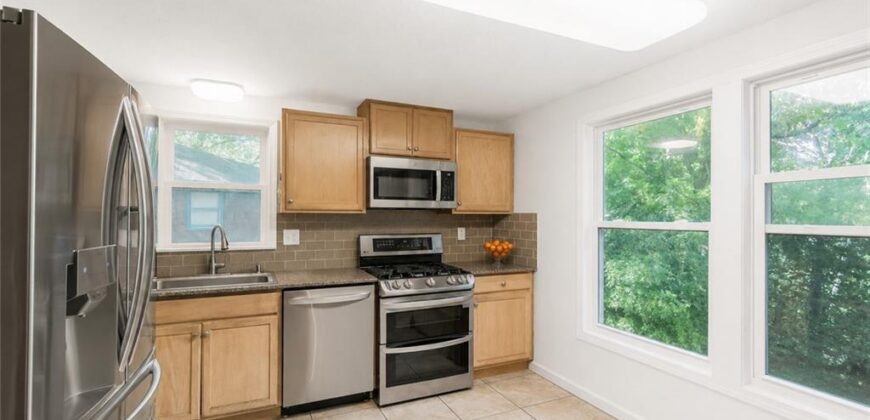 6607 NW QUAIL RUN Drive, Kansas City, MO 64152