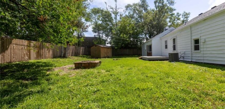 216 NE 83rd Terrace, Kansas City, MO 64118