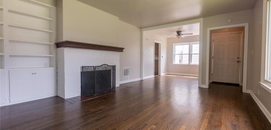 216 NE 83rd Terrace, Kansas City, MO 64118