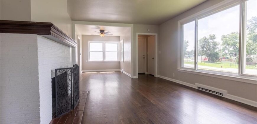 216 NE 83rd Terrace, Kansas City, MO 64118