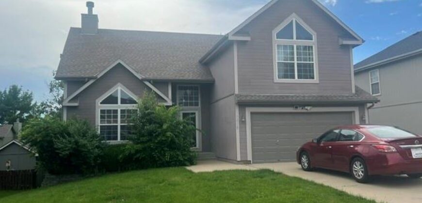 7218 N Lewis Avenue, Kansas City, MO 64158