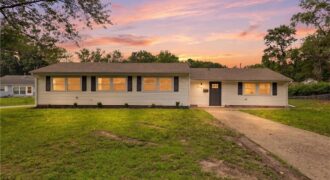 907 NE 61st Street, Kansas City, MO 64118