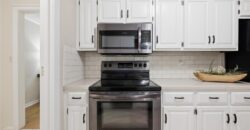 3701 NE Apple Tree Lane, Gladstone, MO 64119
