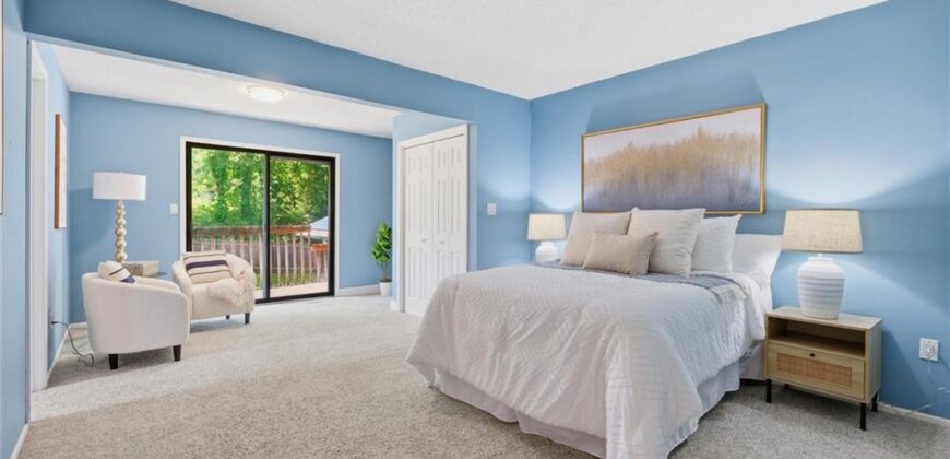 3701 NE Apple Tree Lane, Gladstone, MO 64119