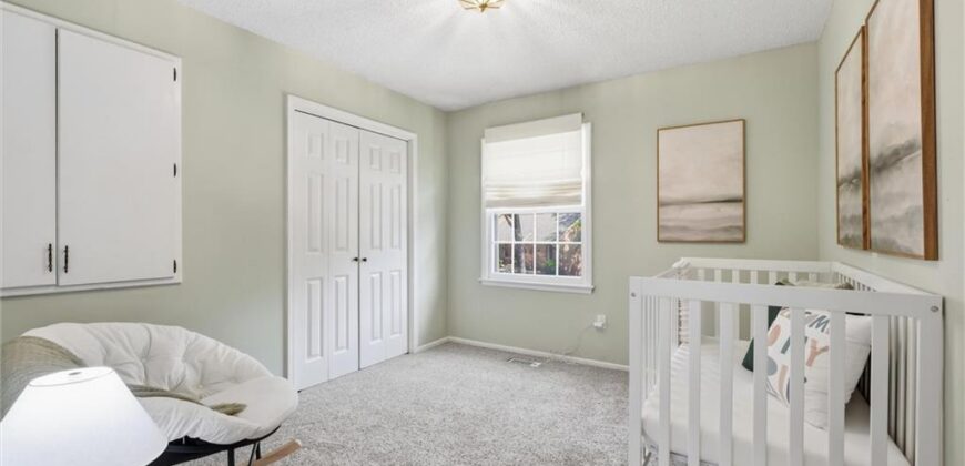 3701 NE Apple Tree Lane, Gladstone, MO 64119