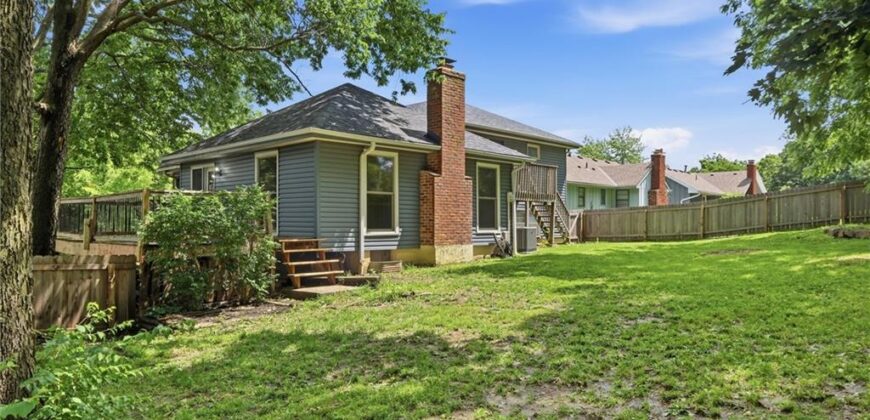 3701 NE Apple Tree Lane, Gladstone, MO 64119