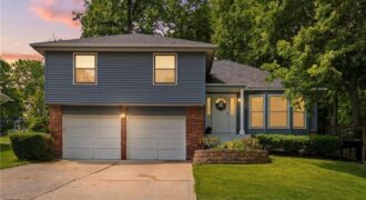 3701 NE Apple Tree Lane, Gladstone, MO 64119