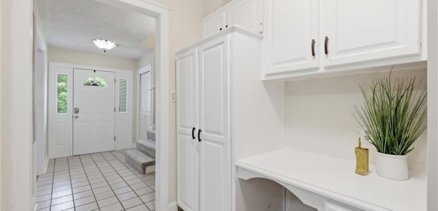 3701 NE Apple Tree Lane, Gladstone, MO 64119