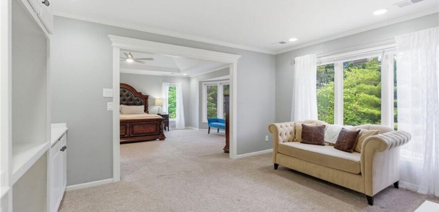 4407 N MULBERRY Drive, Kansas City, MO 64116