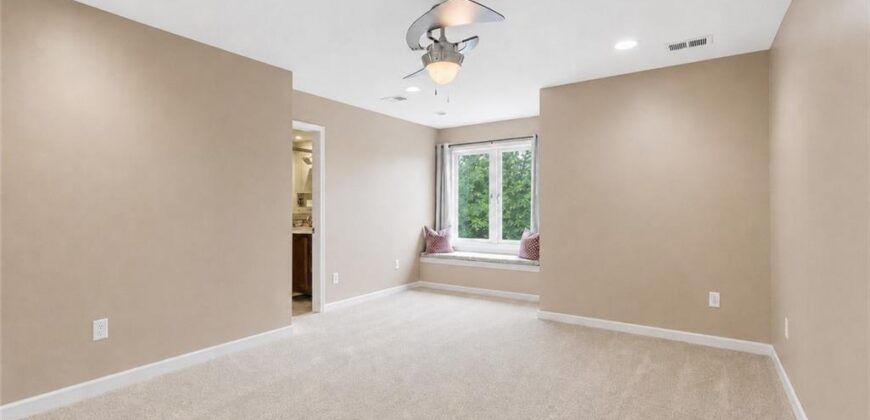 4407 N MULBERRY Drive, Kansas City, MO 64116
