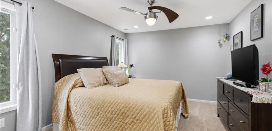 4407 N MULBERRY Drive, Kansas City, MO 64116