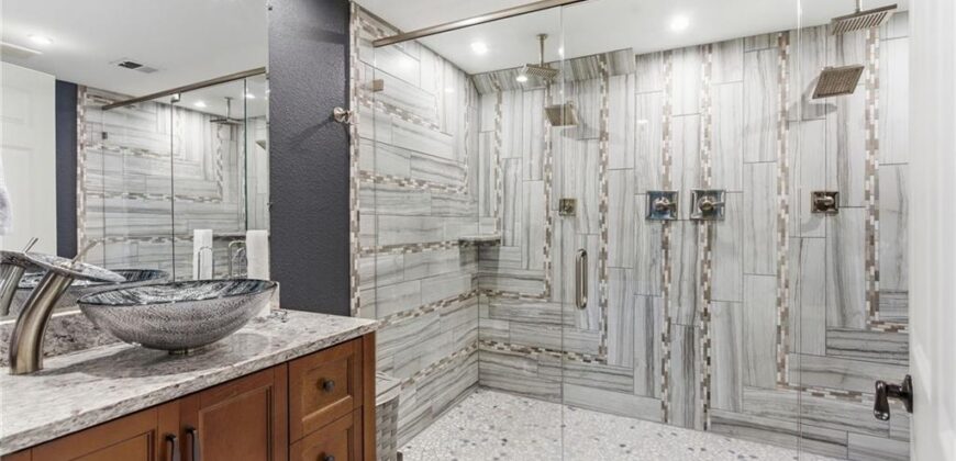 4407 N MULBERRY Drive, Kansas City, MO 64116